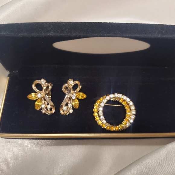 Vintage Jewelry Set ~ Vintage Earrings Rhinestones Yellow ~ Vintage Brooch - Picture 6 of 16